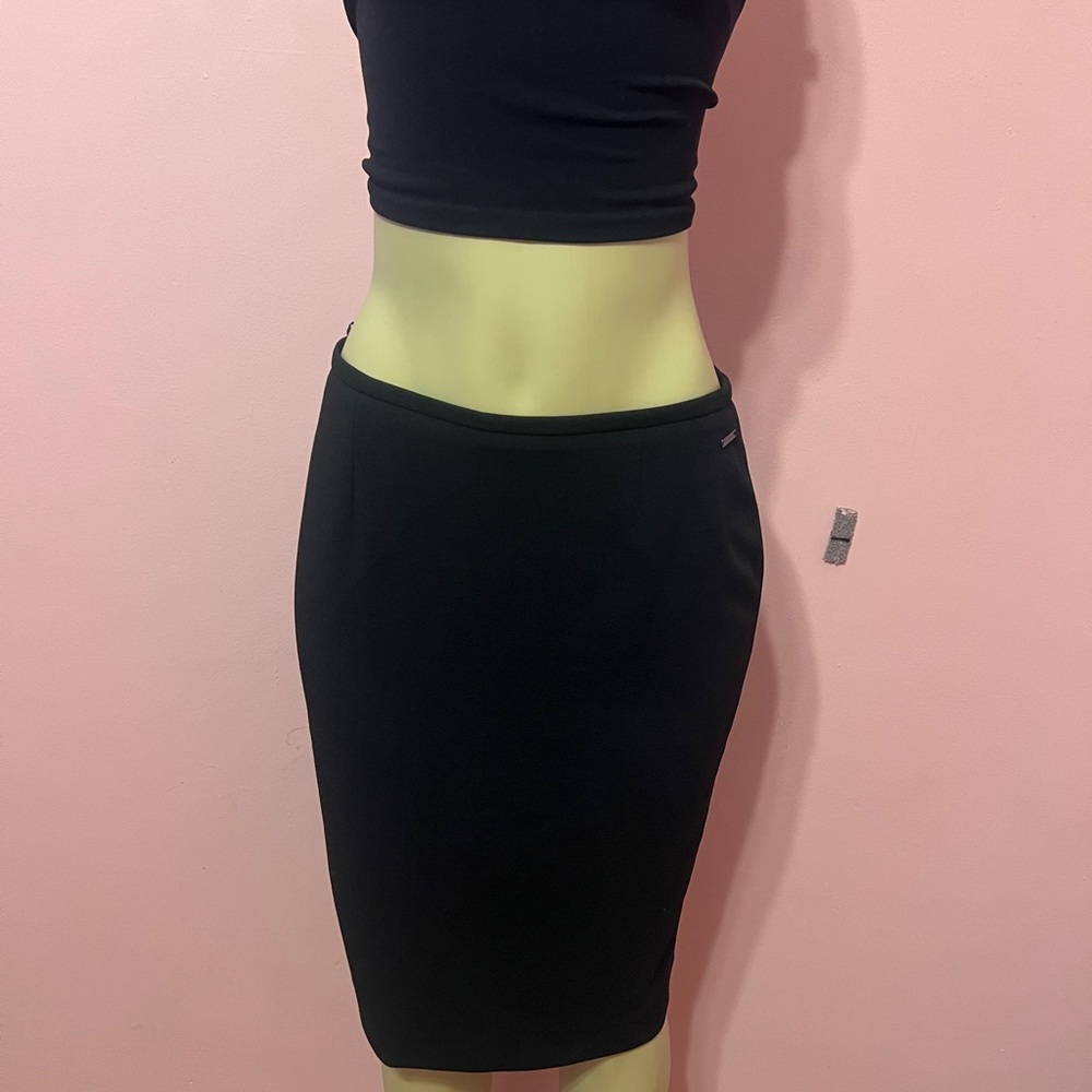 Tahari Classic Black Pencil Skirt